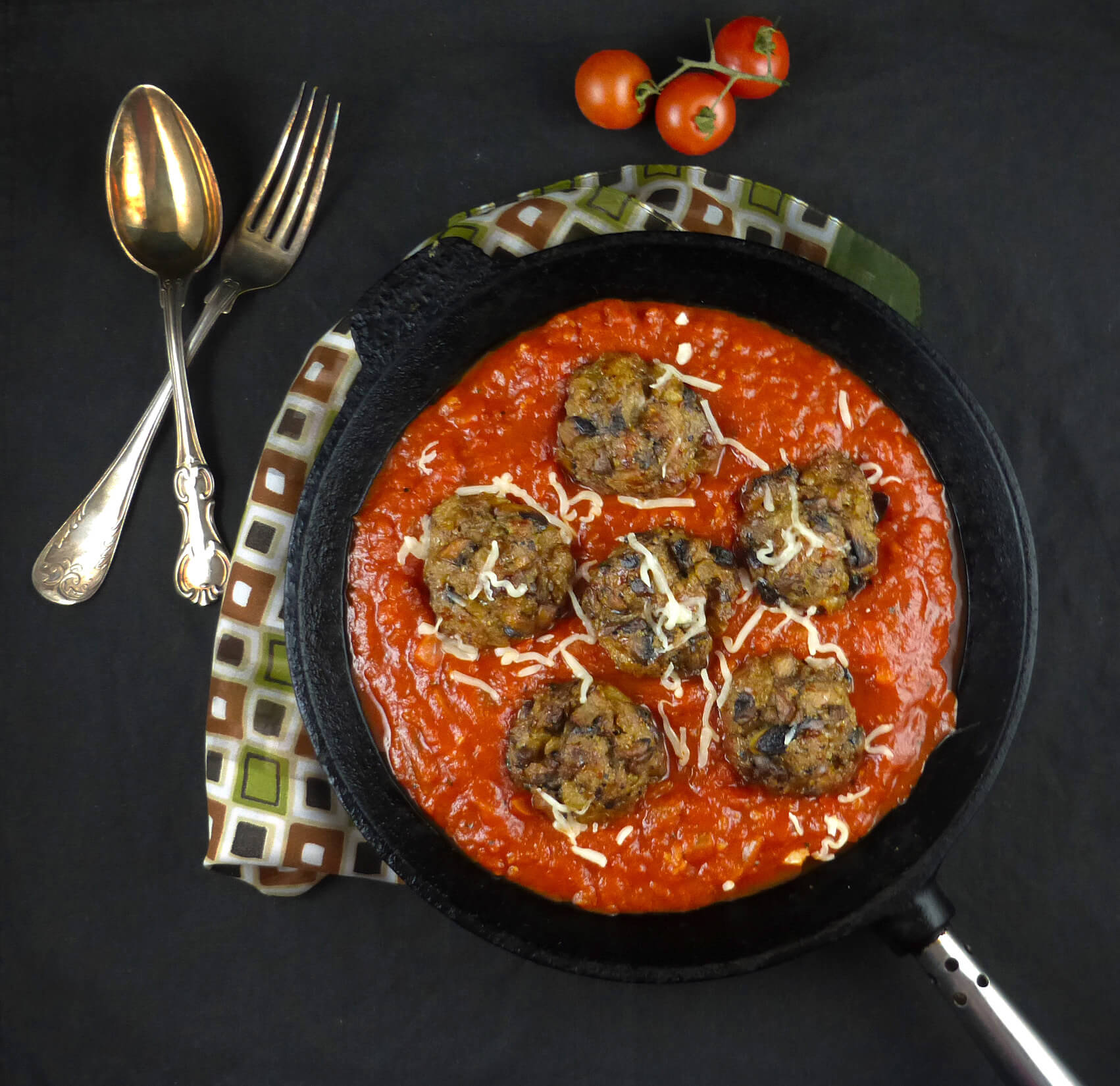 Mushroom Meatballs With Homemade Tomato Sauce