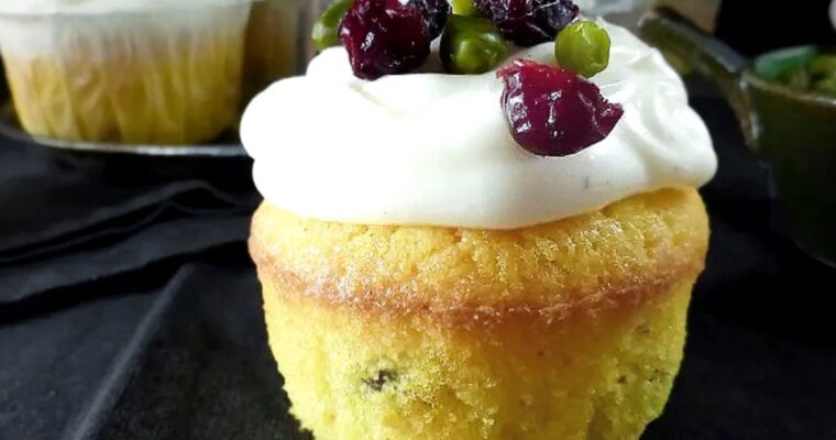 Saffron & Cranberry Cupcakes with Vanilla Cream Cheese Frosting