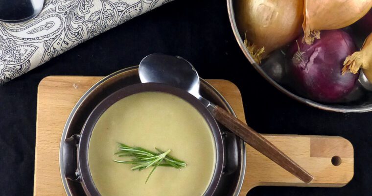 Simple Leek and Red Onion Soup