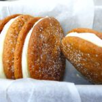 picture of ginger cookies with a lemon filling