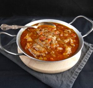 Slow Cooked Shredded Beef With Tomatoes