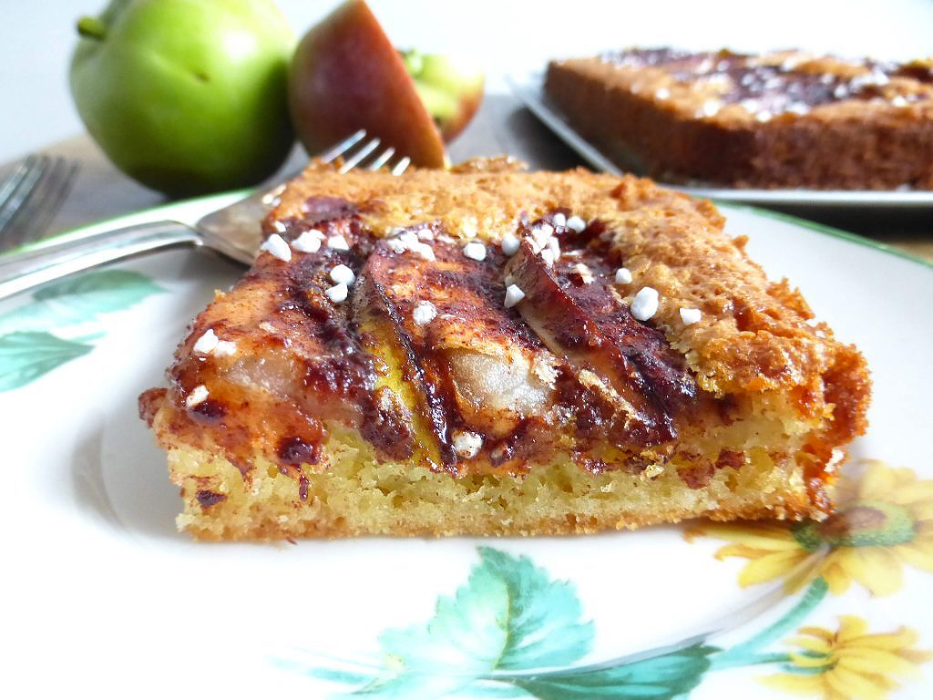 Simple-Appelkaka-Swedish-Apple-Cake-4-1024x768-1024x768-2