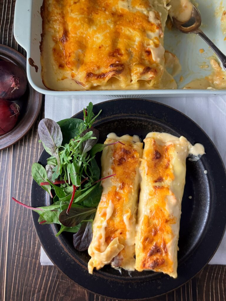 Spinach and Ricotta Lasagne Rolls (with Cheddar Cheese Sauce)