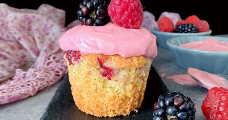 Raspberry and Blackberry Spelt Cupcakes (with Berry Cream Cheese Frosting)